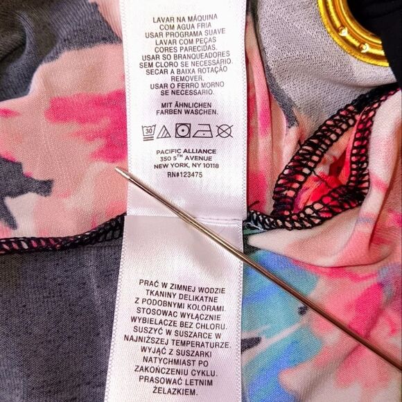 ELLEN TRACY Women’s Black Floral Drape Neck Blouse Top M Bow Detail, Stretch - Picture 9 of 9